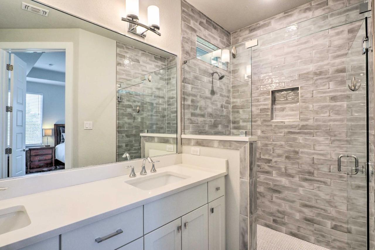 Gorgeous Georgetown Home, Walk To The Square! Exterior photo