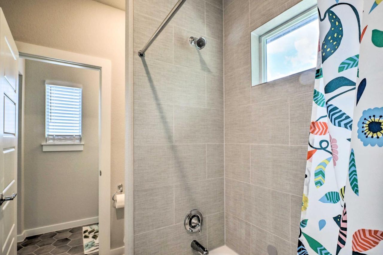 Gorgeous Georgetown Home, Walk To The Square! Exterior photo